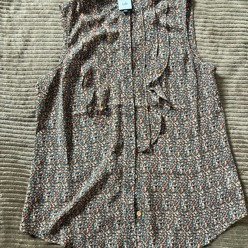 Cabi Sleeveless Ruffle Button-Front Blouse in Multi-Color abstract